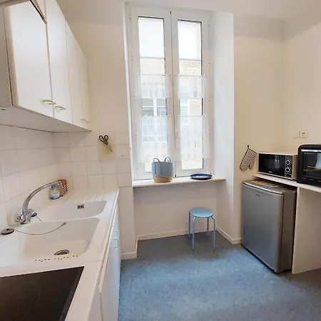 Le Parvis Avec Grand Balcon A Apartment *
